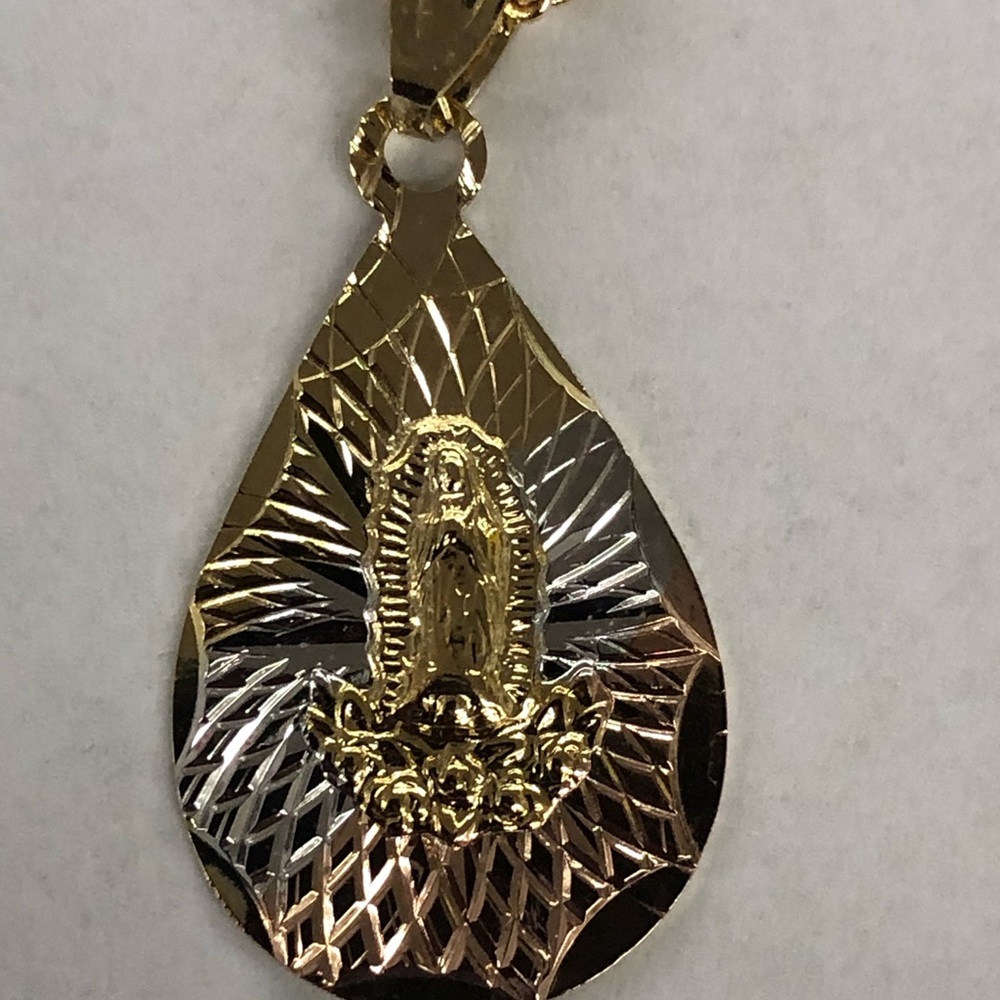 Virgin Mary Flower Pendent Necklace